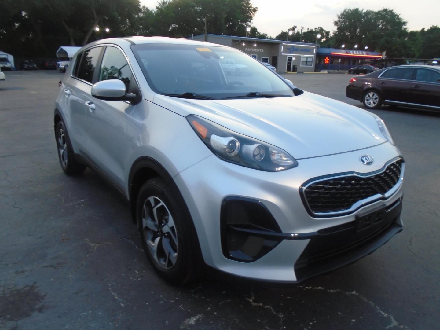 2020 Kia Sportage (KNDPM3AC4L7) , located at 6112 N Florida Avenue, Tampa, FL, 33604, (888) 521-5131, 27.954929, -82.459534 - Photo#2